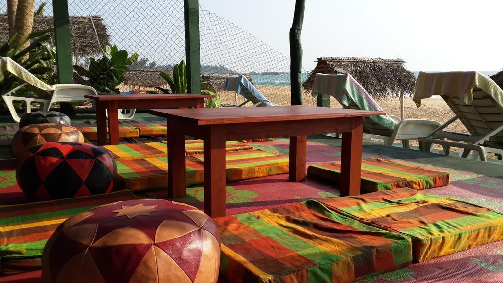 Whitepearl Beach ヒッカドゥワ エクステリア 写真