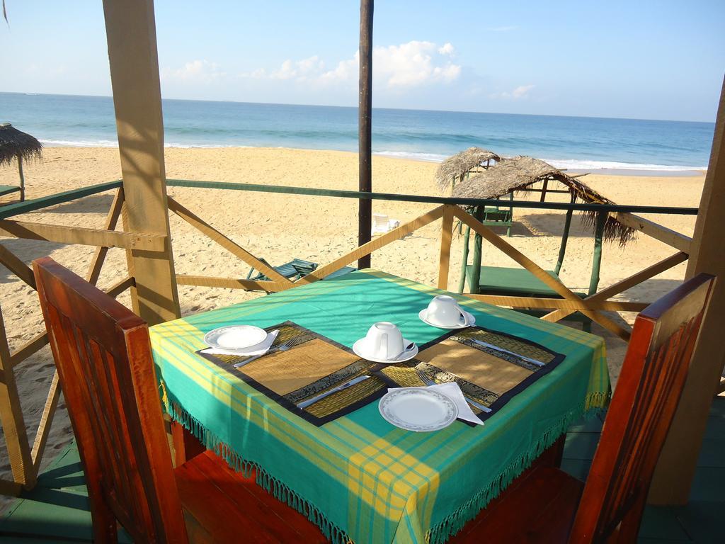Whitepearl Beach ヒッカドゥワ エクステリア 写真