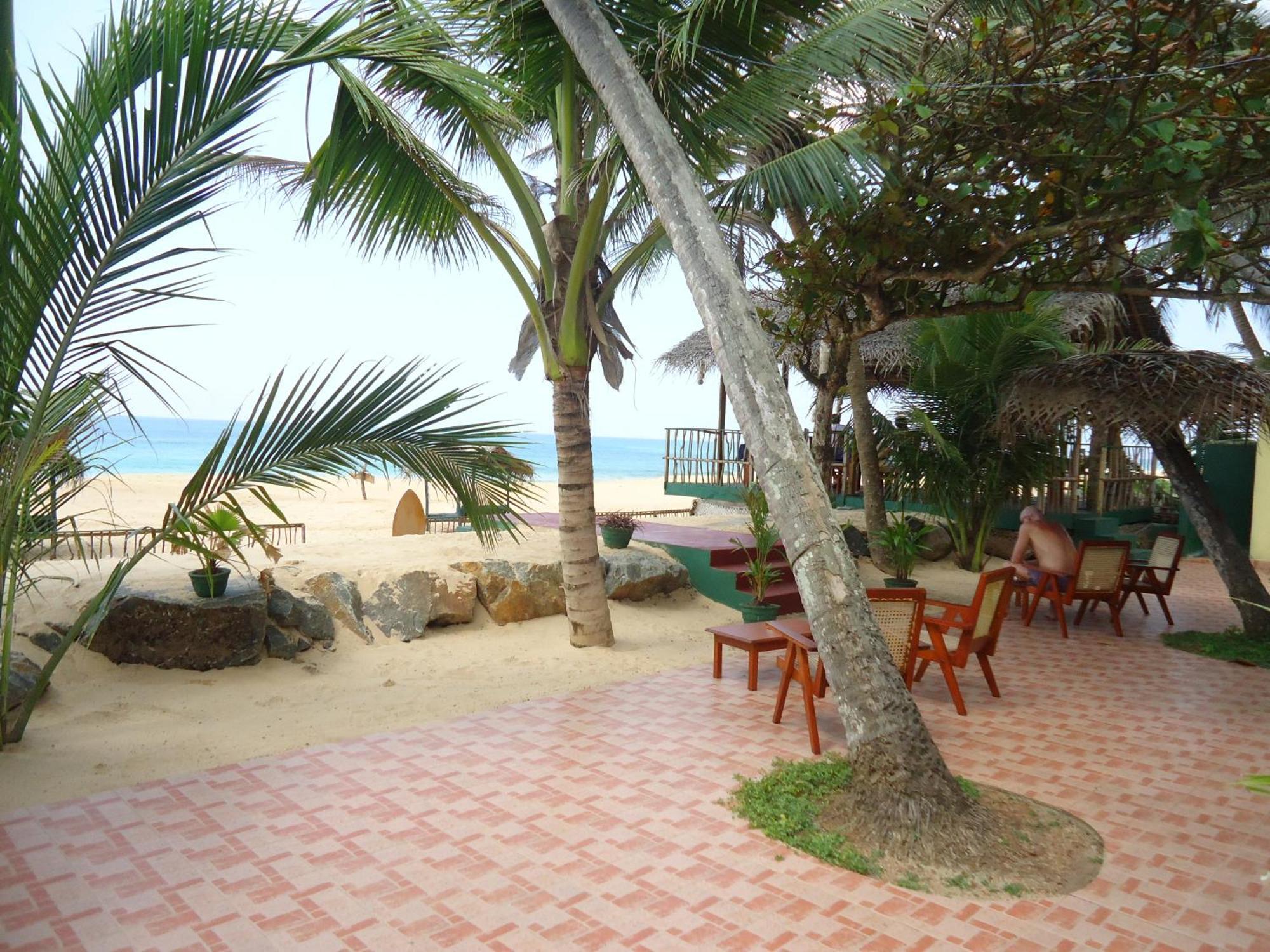 Whitepearl Beach ヒッカドゥワ エクステリア 写真