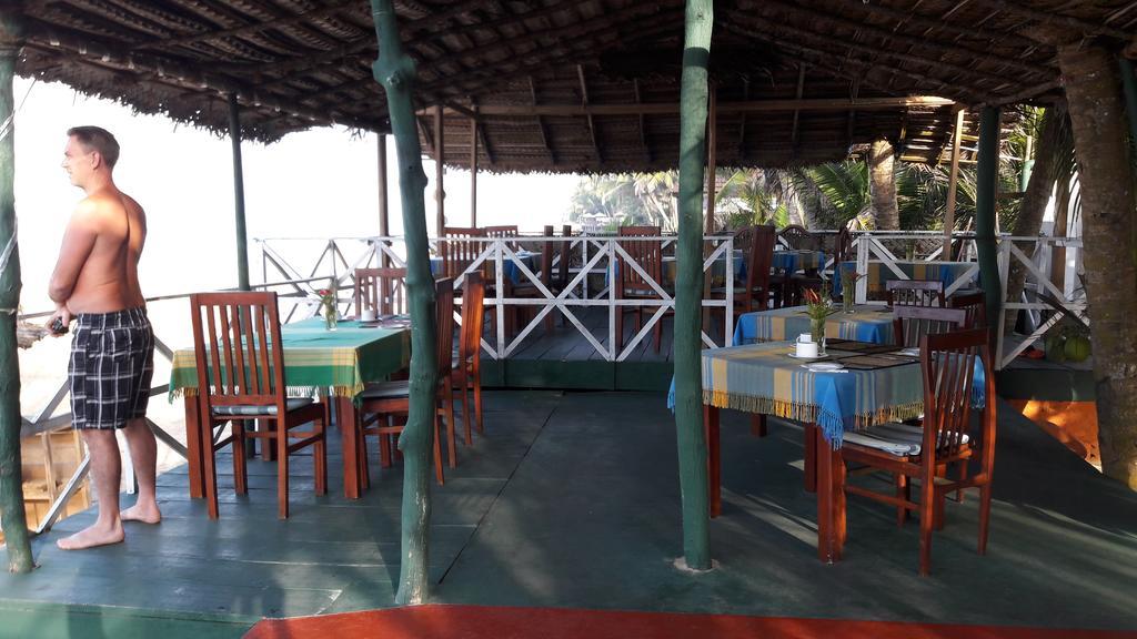 Whitepearl Beach ヒッカドゥワ エクステリア 写真
