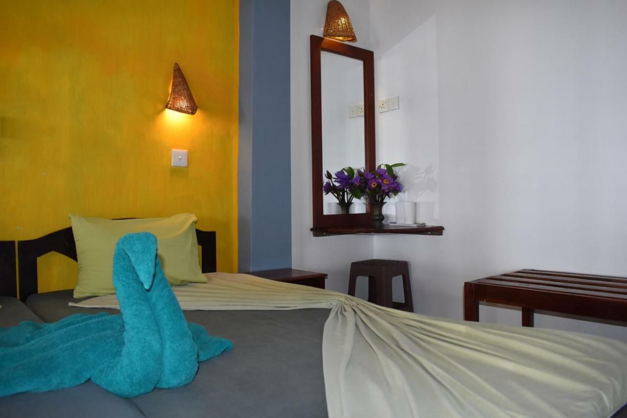 Whitepearl Beach ヒッカドゥワ エクステリア 写真