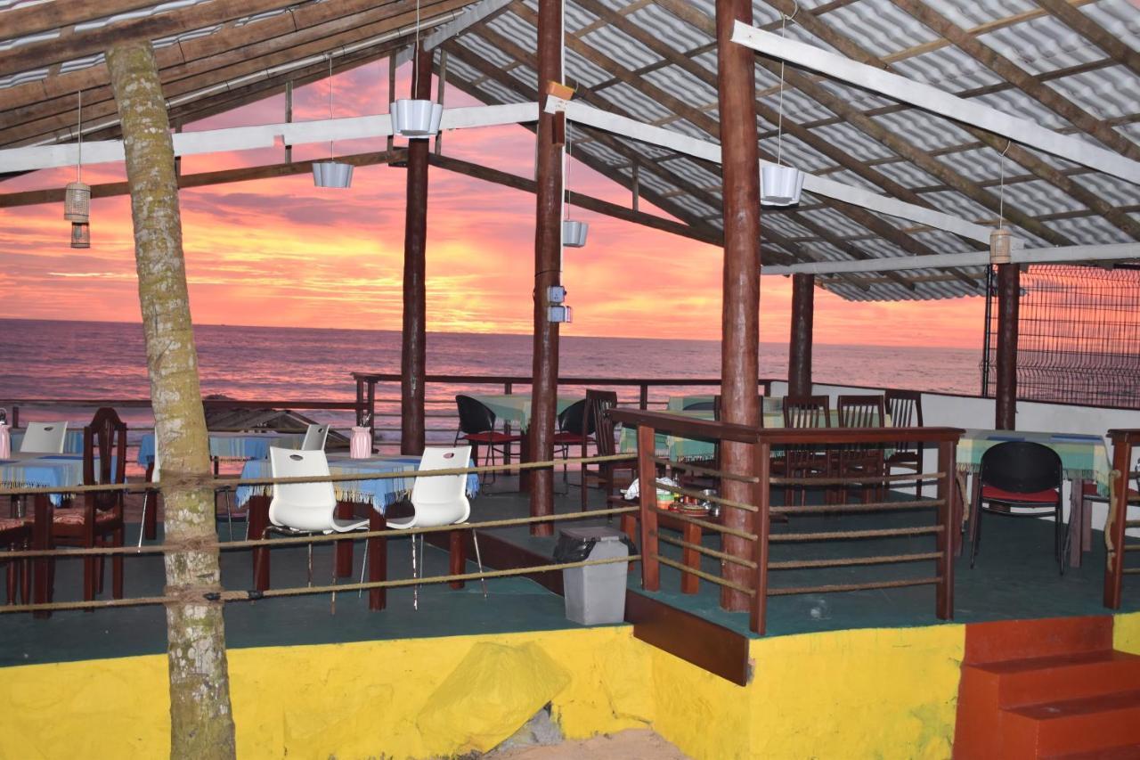 Whitepearl Beach ヒッカドゥワ エクステリア 写真